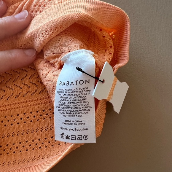 Aritzia | Babaton Pointelle Cropped Sweater Top in Light Orange - Size Medium - Picture 3 of 4
